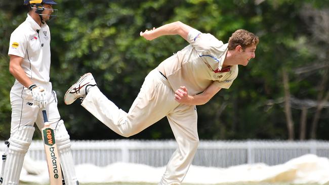 Uni bowler Matt Wilkins University Vs Valley Saturday December 3, 2022. Picture, John Gass