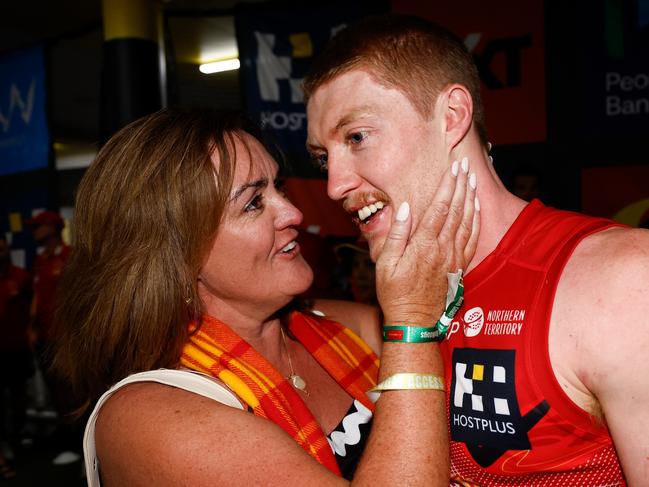 Matt Rowell and mother Louise celebrate a win. Picture: Getty Images