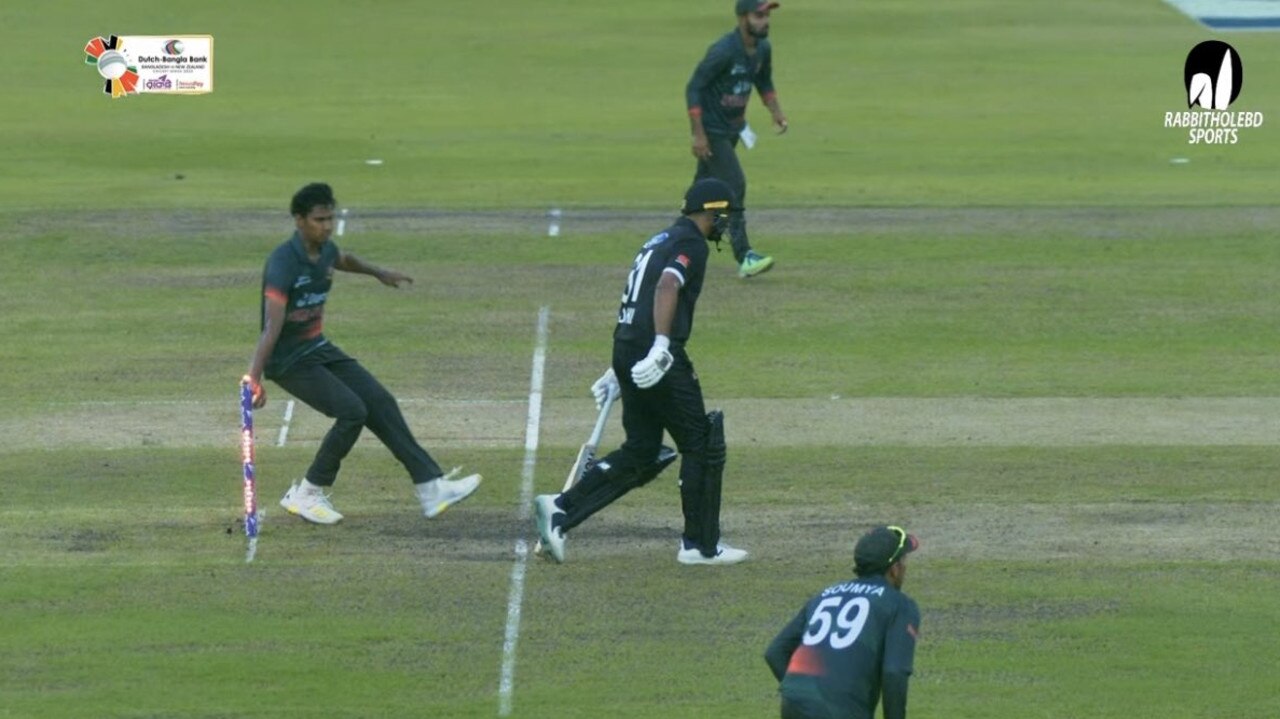 Cricket news 2023 New Zealands Ish Sodhi run out via mankad only to return after sporting act news.au — Australias leading news site