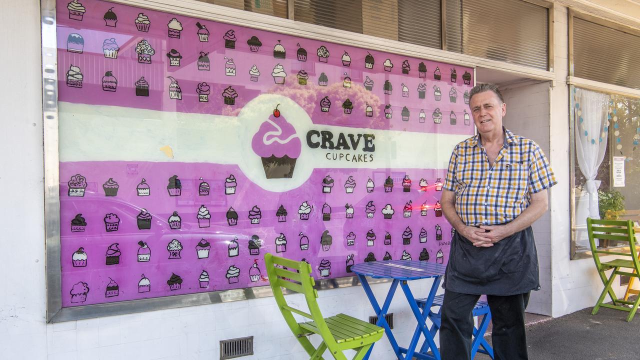 Mark Norfolk to close Crave Cupcakes.