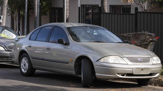 Council pays more than $100,00 yearly to tow away unregistered cars from streets.