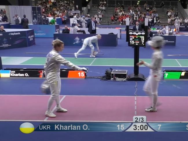 Ukrainian fencer DQ'd for not shaking hands