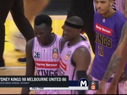 The Sydney Kings have beaten ladder-leaders Melbourne Unites