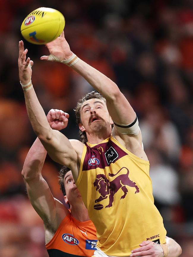 Daniher outmarks Taylor in the dying minutes of the Giants’ semi-final loss. Picture: Matt King/AFL Photos/via Getty Images