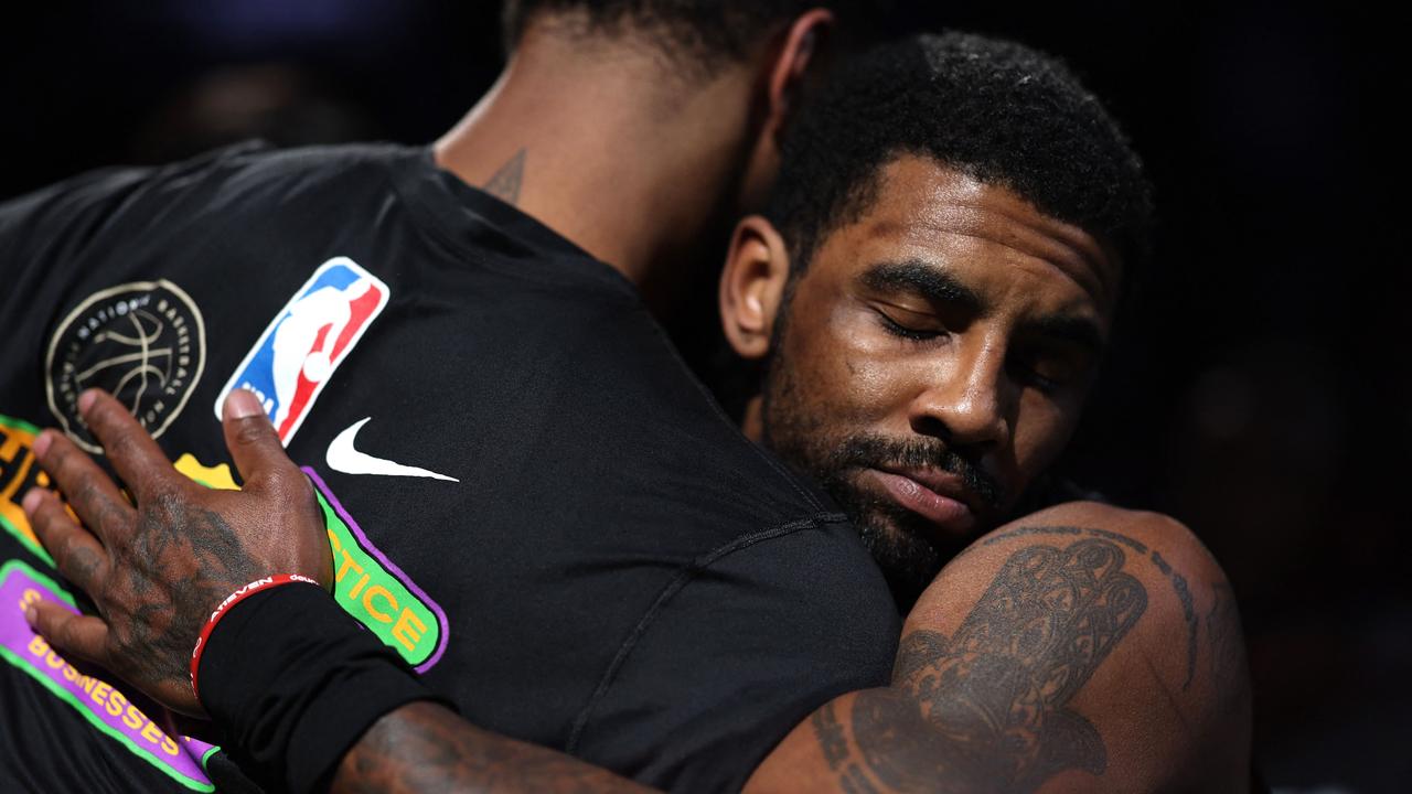 LeBron James Says Kyrie Irving Trade Was Beginning of the End of Cavs  Tenure - Lakers Outsiders