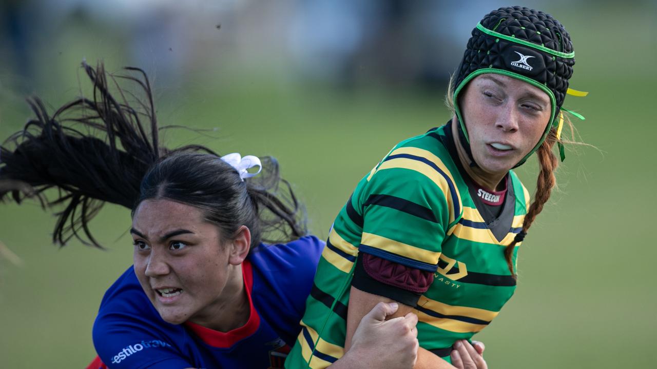 Action in the Manly v Gordon battled with Gordon’s Emily Afonso. Pictures: Julian Andrews.