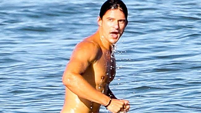 Naked sports - Orlando Bloom & sports you can be naked for