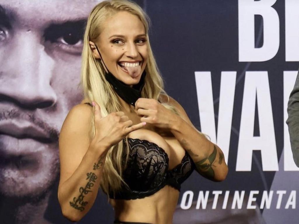 Ebanie Bridges stole the show at the weigh-ins.