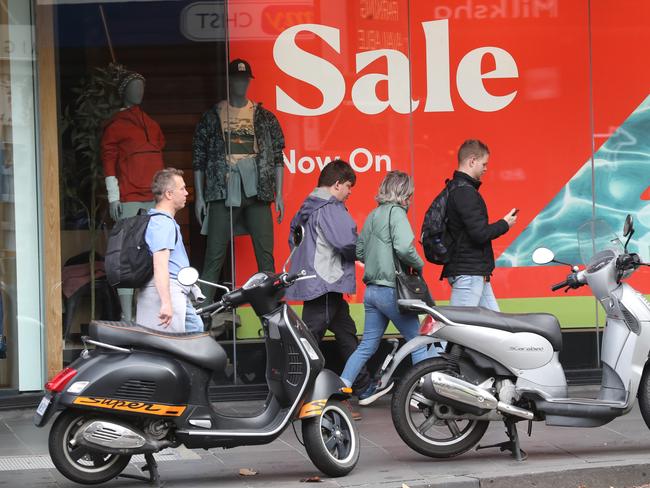 MELBOURNE, AUSTRALIA - NewsWire Photos, APRIL 21, 2022. General economic images from Melbourne CBD.  Picture: NCA NewsWire / David Crosling