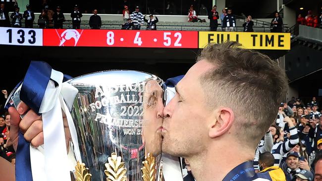 2022 AFL Grand Final between the Geelong Cats and Sydney Swans at the MCG. Geelong Cats Captain Joel Selwood kisses the Premiership Cup during the victory lap. Picture: David Caird