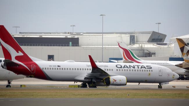 Qantas and Virgin will be assisted financially to resume international flights when permitted. Picture: NCA NewsWire / Christian Gilles