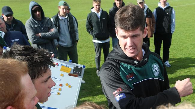Jonathan Brown coaching Hampden in 2023. Picture Yuri Kouzmin