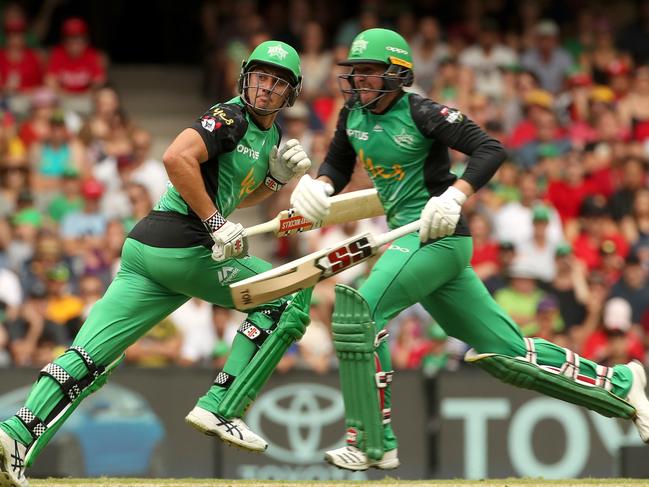 Marcus Stoinis and Ben Dunk of the Stars running between wickets during the Big Bash League (BBL) match final between the Melbourne Renegades and the Melbourne Stars at Marvel Stadium in Melbourne, Sunday, February 17, 2019. (AAP Image/Mark Dadswell) NO ARCHIVING, EDITORIAL USE ONLY