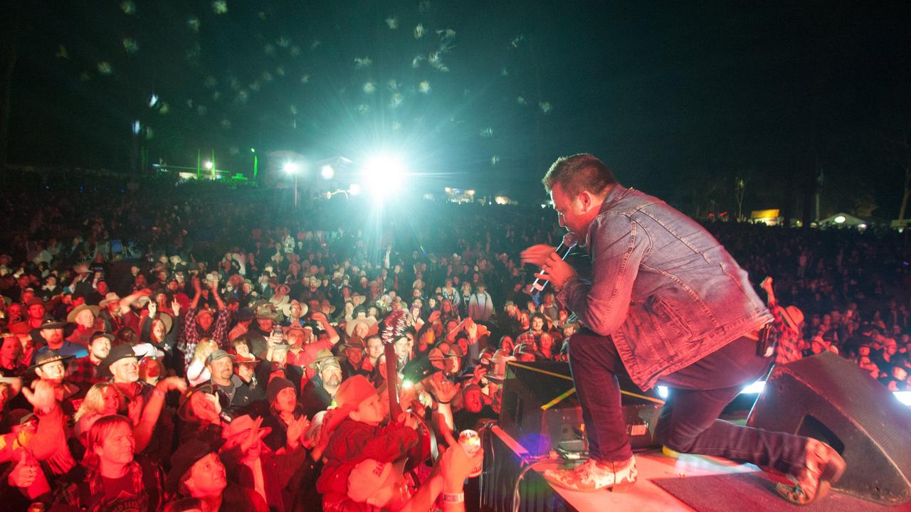 Travis Collins on the Gympie Music Muster’s main stage, who will perform again in 2022.