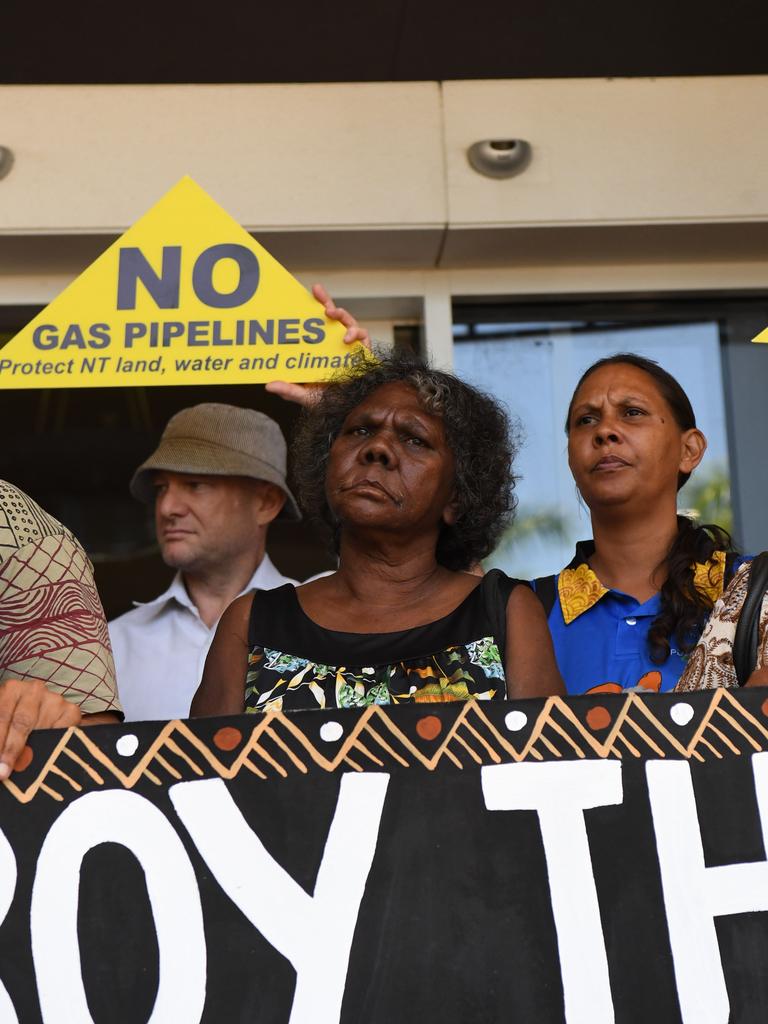 Munupi people as they fight Santos in the Federal Court. Picture: (A)manda Parkinson