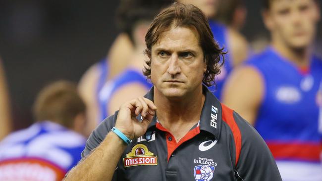 Luke Beveridge and his Bulldogs have gone from the hunters to the hunted. Picture: Getty Images