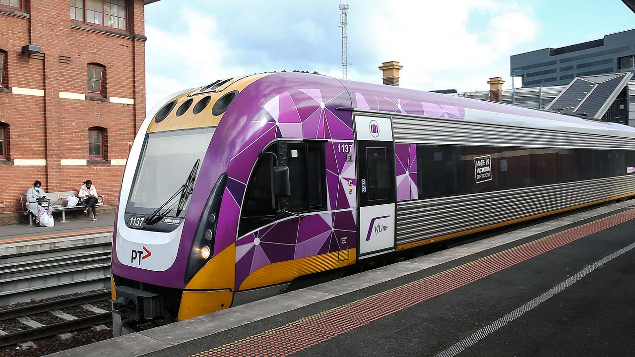 Trains resume after Geelong line suspended