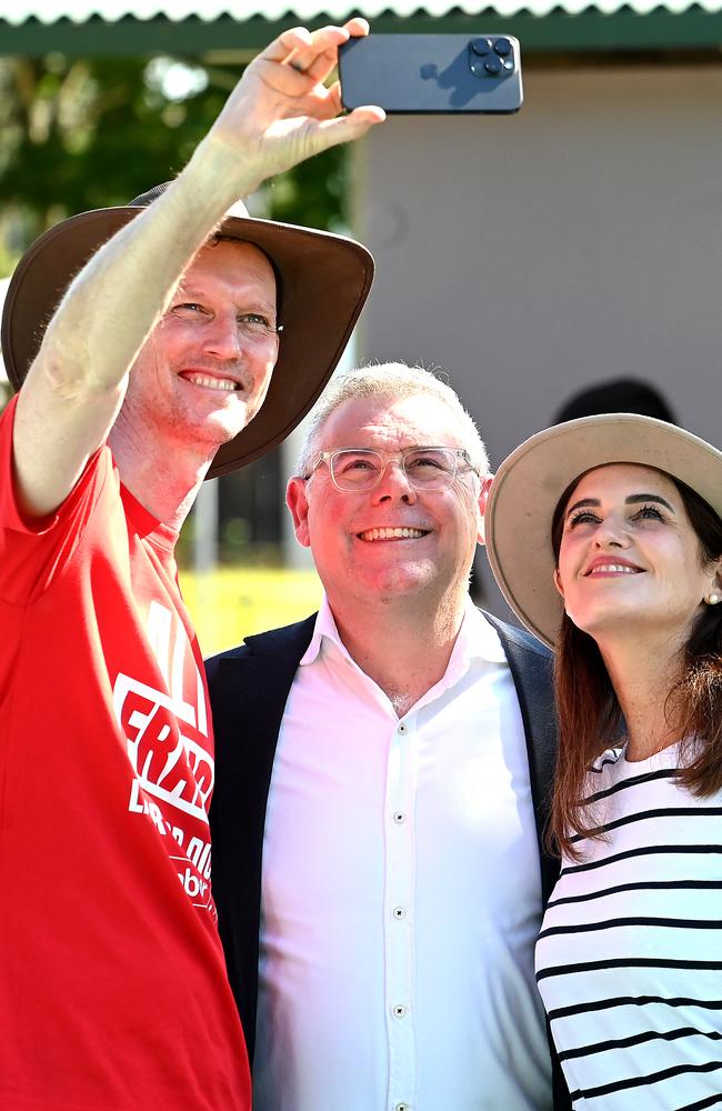 Mark Bailey gets a selfie with Murray Watt and Ali France. Picture: NewsWire / John Gass