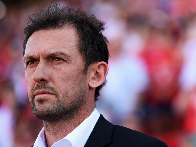 ADELAIDE, AUSTRALIA - NOVEMBER 11:  Head coach of Perth Glory Tony Popovic looks on during the round four BL match between the Adelaide 36ers and the Perth Wildcats at Coopers Stadium on November 11, 2018 in Adelaide, Australia.  (Photo by Daniel Kalisz/Getty Images)