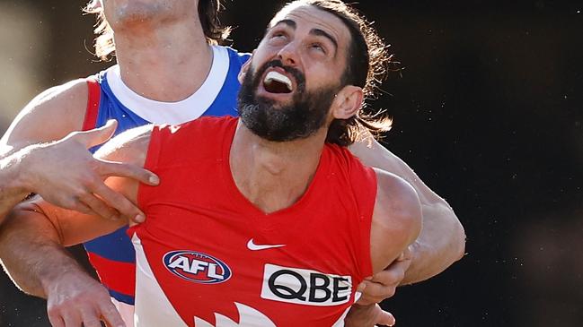 SYDNEY, AUSTRALIA - JULY 28: Sam Darcy of the Bulldogs and Brodie Grundy of the Swans compete in a ruck contest during the 2024 AFL Round 20 match between the Sydney Swans and the Western Bulldogs at The Sydney Cricket Ground on July 28, 2024 in Sydney, Australia. (Photo by Michael Willson/AFL Photos via Getty Images)