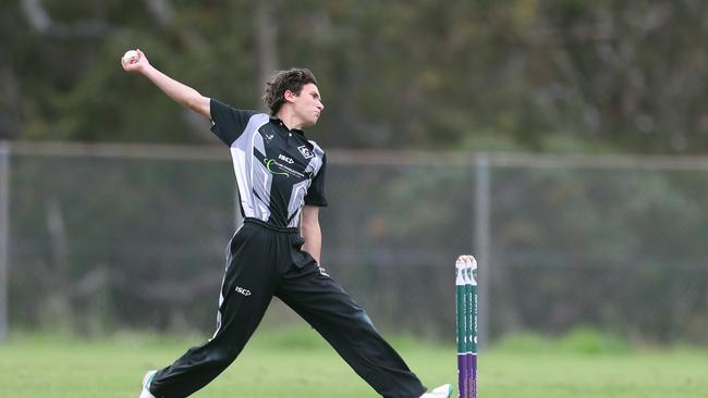 Michael Thomas bowling. Picture: Sue Graham.