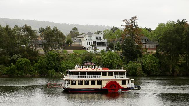 Point 23: If you don’t own a boat or a swimming pool, you make friends with someone who owns a boat or a swimming pool.’