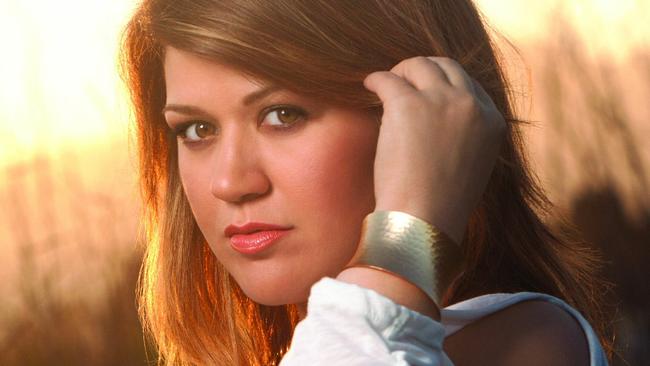 Undated publicity pic of US singer/songwriter Kelly Clarkson.