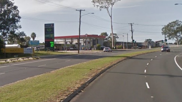 The police pursuit began on the New England Highway at Rutherford. Google street view.