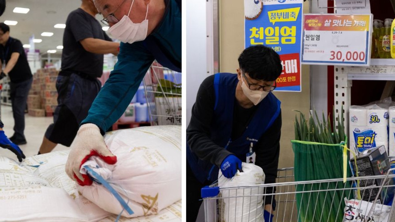 Japonya Fukushima’dan denize su boşaltmaya hazırlanırken paniğe kapılan Güney Koreliler tuz satın alıyor.
