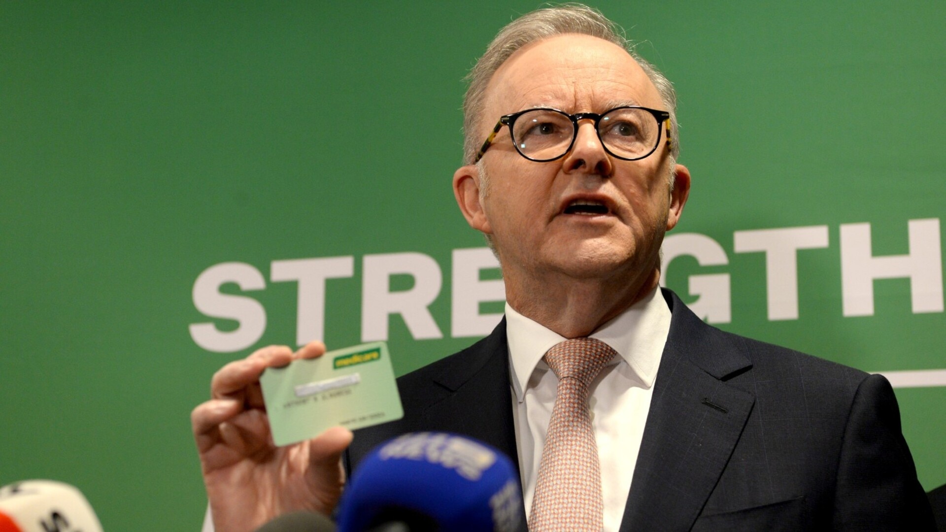 Anthony Albanese pledges $204m towards Medicare hotline