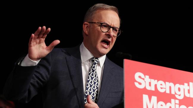 FEDERAL ELECTION TEAM 2022. LABOR BUS TOUR 7/5/2022. Labor leader Anthony Albanese addresses a crowd at a Labor Rally, Launceston, seat of Bass Tasmania. Picture: Liam Kidston