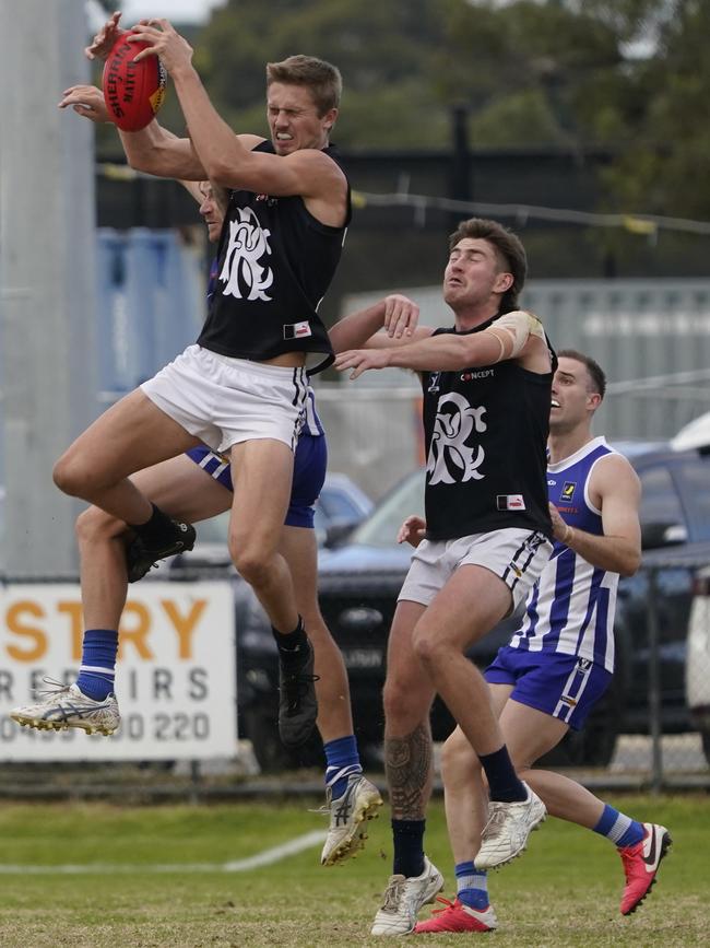 MPFNL: Blake Kuipers marks strongly for Rosebud. Picture: Valeriu Campan