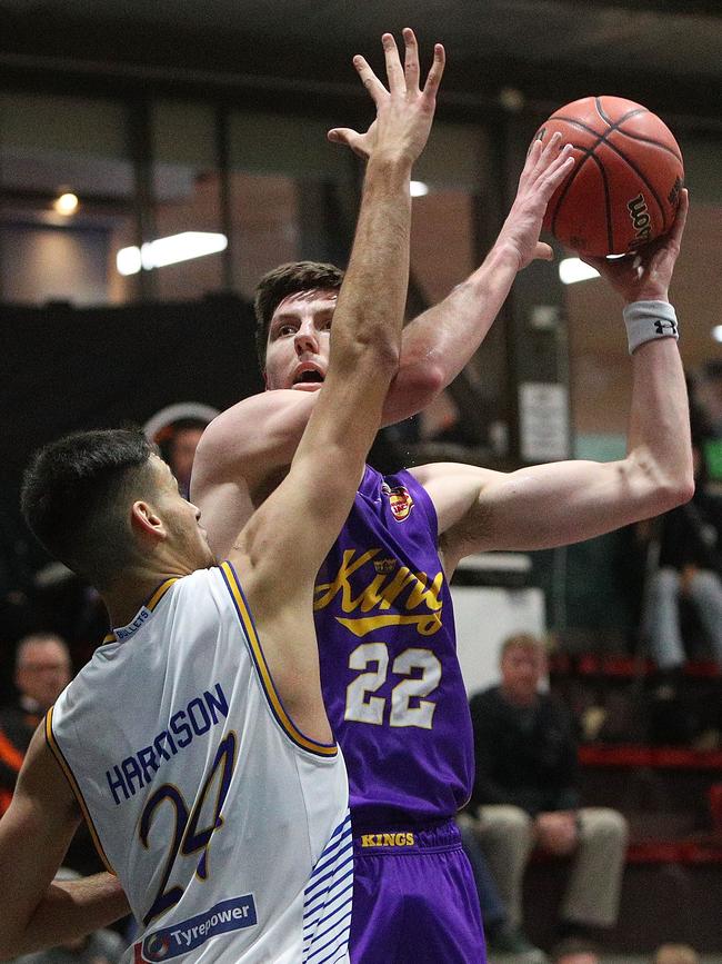 Dane Pineau of the Sydney Kings (R) in action during the 2018 NBL Blitz match between Sydney Kings and Brisbane Bullets/ Picture: Getty Images