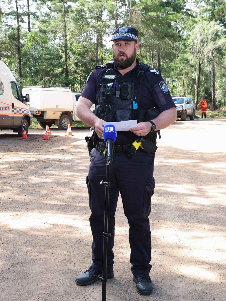Senior Constable Matthew Baker updates the media as Police and SES conduct a search in Good Night Scrub National Park looking for the missing 17 year old Pheobe Bishop. Pics Adam Head