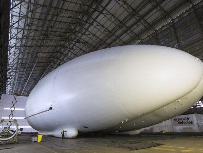 Airlander 10: Hybrid airship is the world’s biggest aircraft | news.com ...