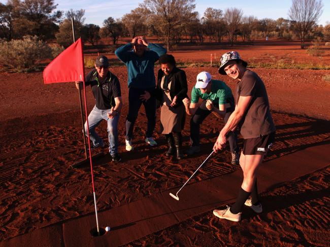 Central Qld golfers swing for $1M hole-in-one shot