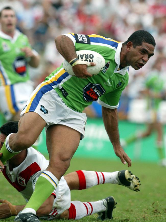 14 Mar 2004 Raiders' Jason Bulgarelli in action during St George Illawarra Dragons vs Canberra Raiders NRL at Oki Jubilee Stadium, - sport