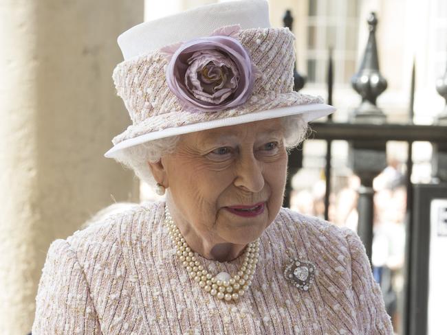 Complex relationships ... Queen Elizabeth II’s reported reaction suggesting foul play followed years of strife between Prince Charles and his estranged wife. Picture: Arthur Edwards/WPA Pool/Getty Images