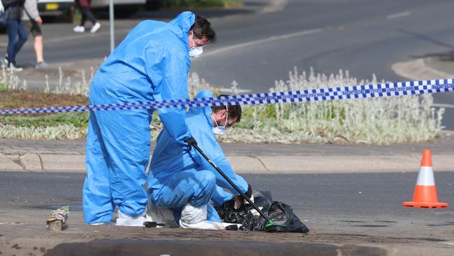 Crime scene investigators near the Royal Daylesford Hotel. Picture: NCA NewsWire / Brendan Beckett