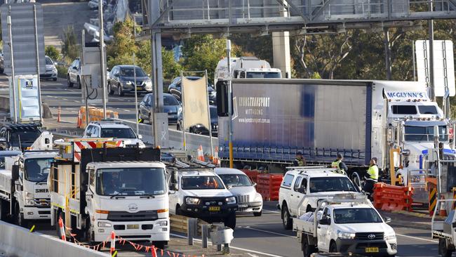 The truck was moved to one side to help the traffic flow again.Picture: NewsWire / Damian Shaw