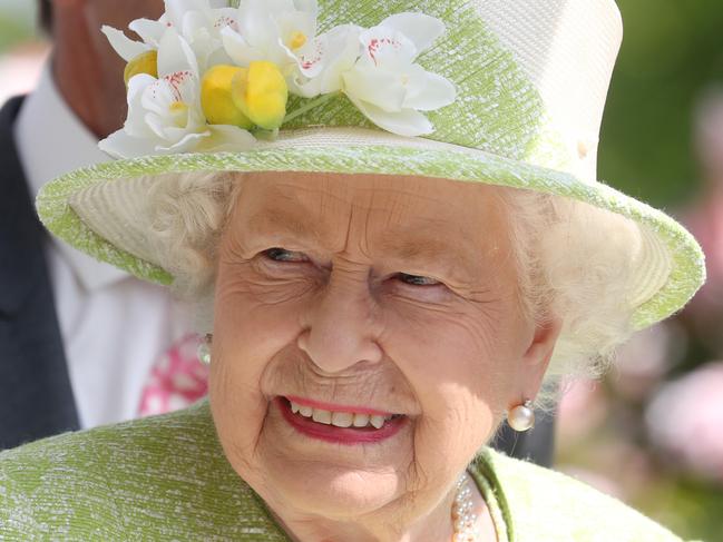 ASCOT, ENGLAND - JUNE 22: Queen Elizabeth II attends day five of Royal Ascot at Ascot Racecourse on June 22, 2019 in Ascot, England. (Photo by Chris Jackson/Getty Images)