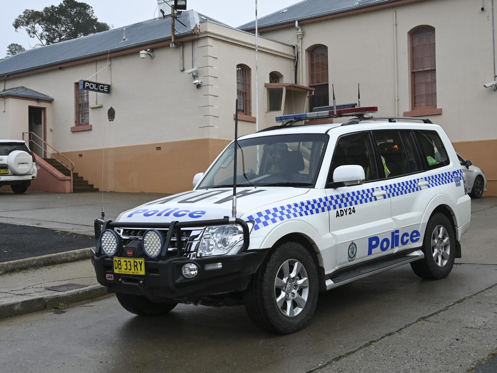 Cooma police assisted in the eviction. Picture: Martin Ollman/NCA NewsWire