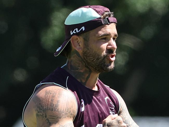 Adam Reynolds in action at Broncos training at Red Hill. Pics Adam Head