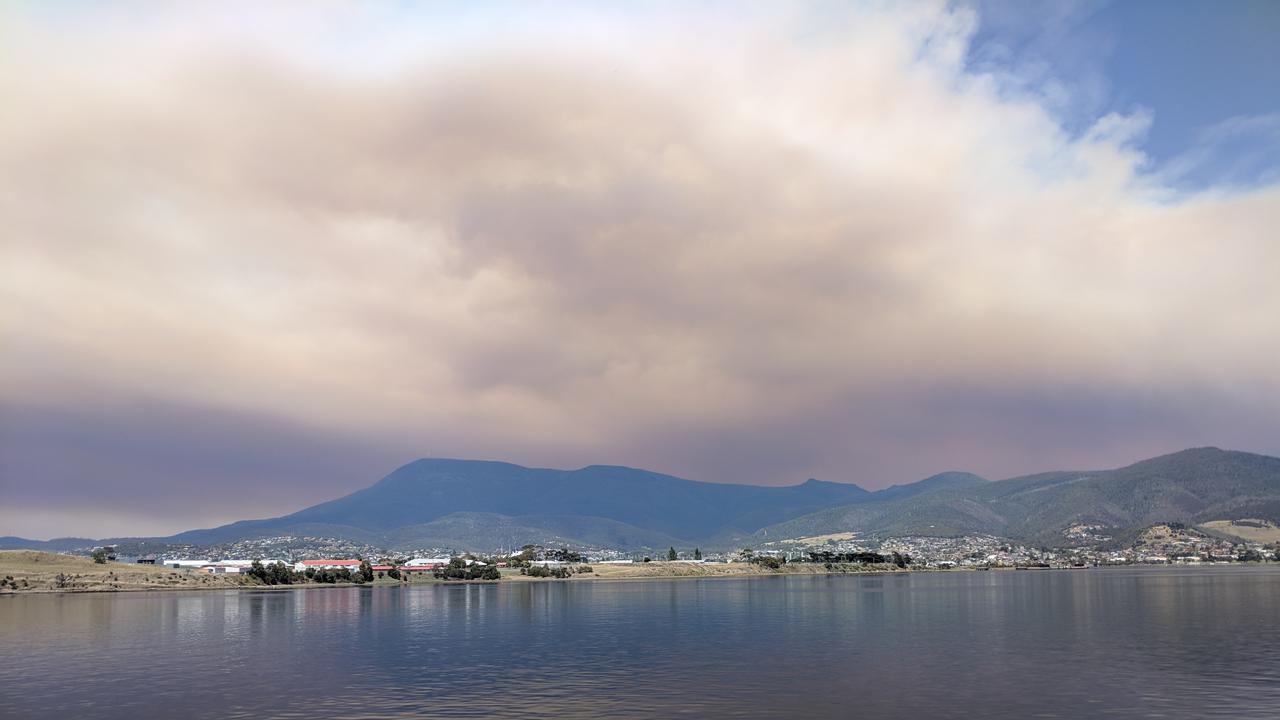 Smoke in Hobart from bushfires. Picture: AMANDA DUCKER