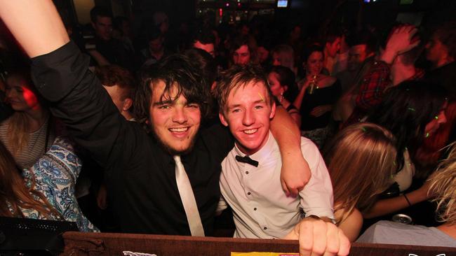 Nightlife at the Eyre Hotel, Whyalla in 2015