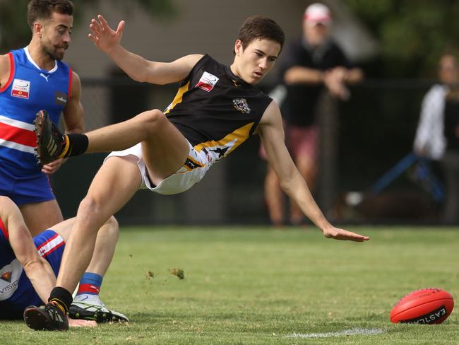 Cooper Sharman was one of seven players to debut for Balwyn. Picture: Stuart Milligan