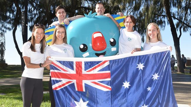 Australia's Commonwealth Games contenders Donna Lobban, Alex Haydon, Rachel Grinham, Jessica Turnbull; (back) Rhys Dowling, Zac Alexander. Picture: Squash Australia