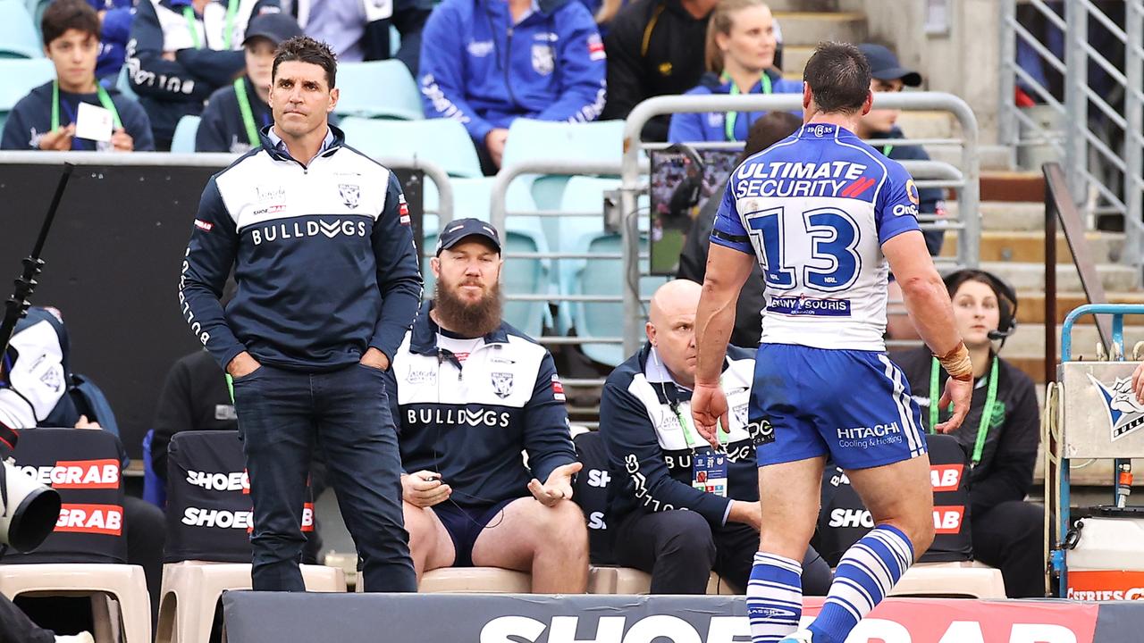 Trent Barrett and the Bulldogs missed leader Josh Jackson’s presence from rounds six to eleven in 2021. Picture: Mark Kolbe/Getty Images