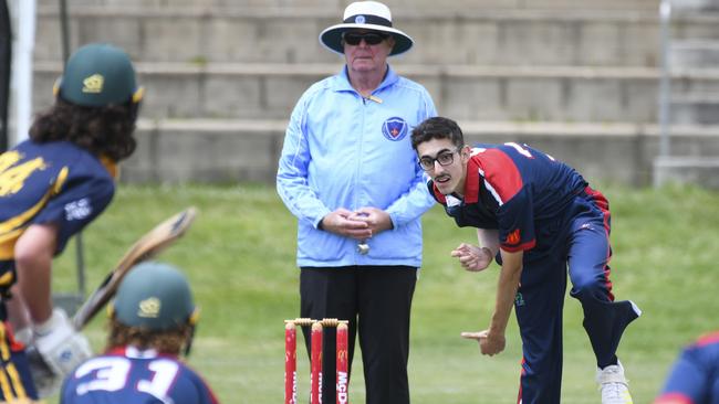 Lachlan Rummans bowled well for Western. Picture: NCA NewsWire / Martin Ollman