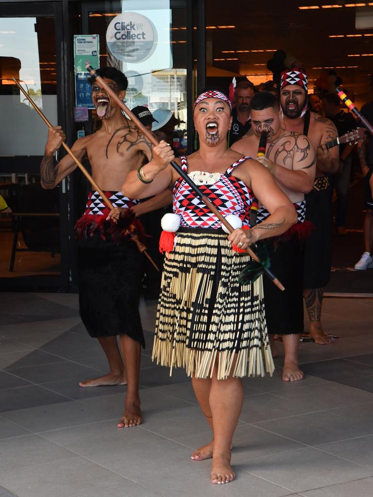 Townsville NRL fans meet All Stars at Harvey Norman Domain | Townsville ...